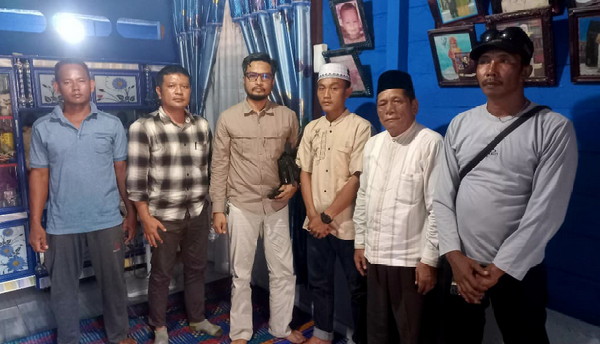 BELASUNGKAWA : Sekjen dan LBH PETIR sampaikan belasungkawa langsung ke rumah duka korban yang tenggelam di kolam "Mud Pit" PT PHT.